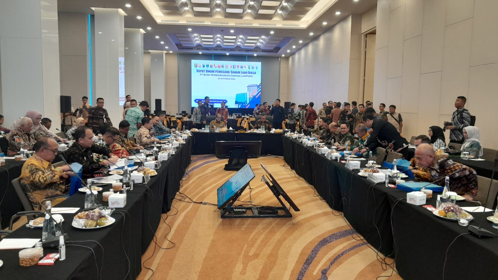 Bank Lampung Menyampaikan Laporan Hasil Penjaringan Calon Direktur Kepatuhan kepada Pemegang Saham Dalam RUPS-LB Hari Ini