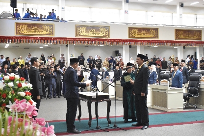 Ahmad Giri Akbar Resmi Jabat Ketua DPRD Provinsi Lampung