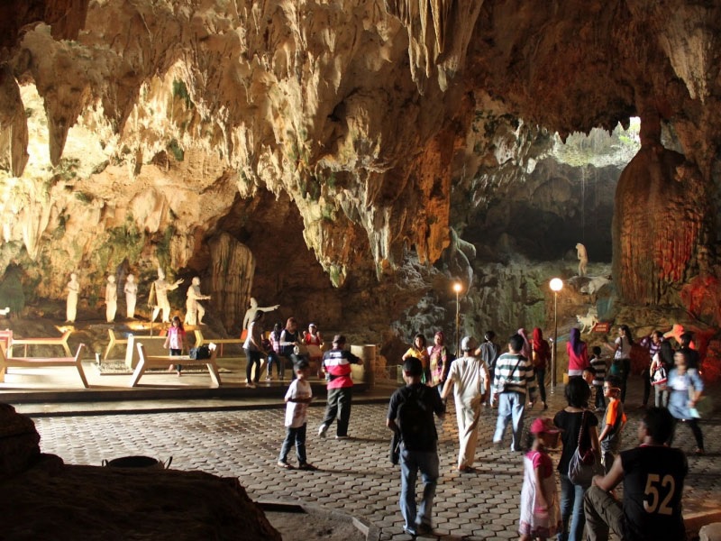 Belajar Sejarah ke Goa Jatijajar  sembari Melihat Eksotika di Perut Bumi