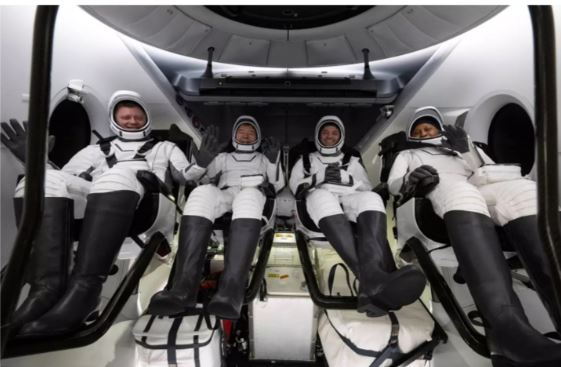 Misteri NASA: Para Astronot Dilarikan ke Rumah Sakit setelah Kembali dari Luar Angkasa