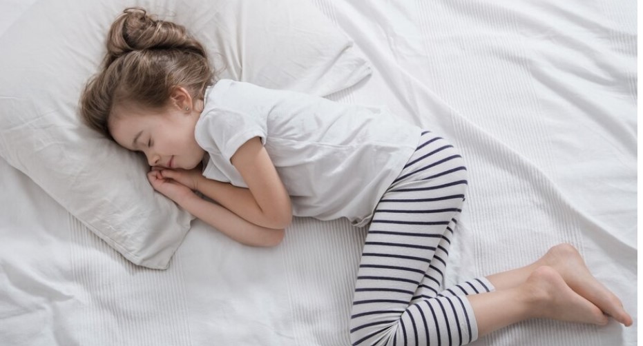 Tips Cara Membangunkan Anak yang Susah Bangun Pagi Tanpa Drama