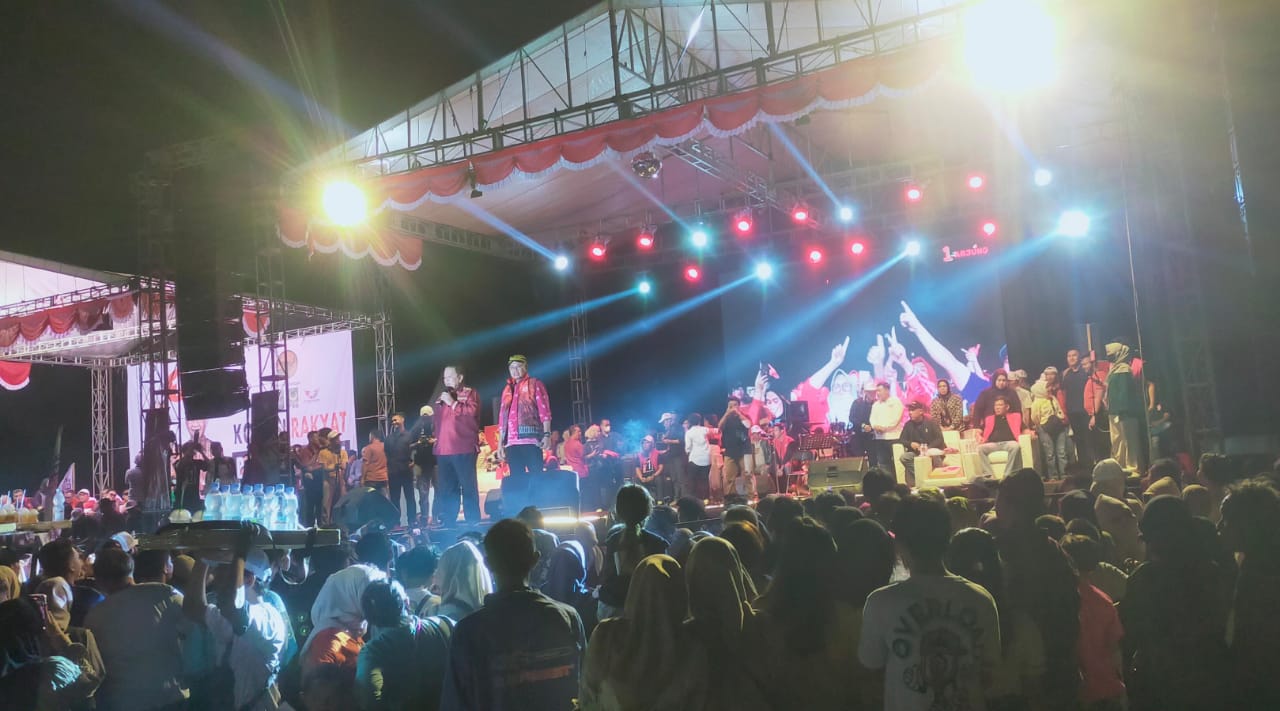 Pesta Rakyat di Lapangan Pulung Kencana, Arinal: Semua Sarana Produksi Akan Saya penuhi