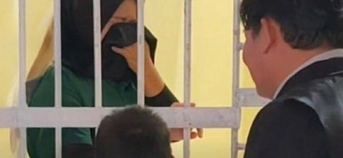 Viral Seorang Wanita Dipenjara 14 Bulan Usai Siram Pengintip dengan Air Keras