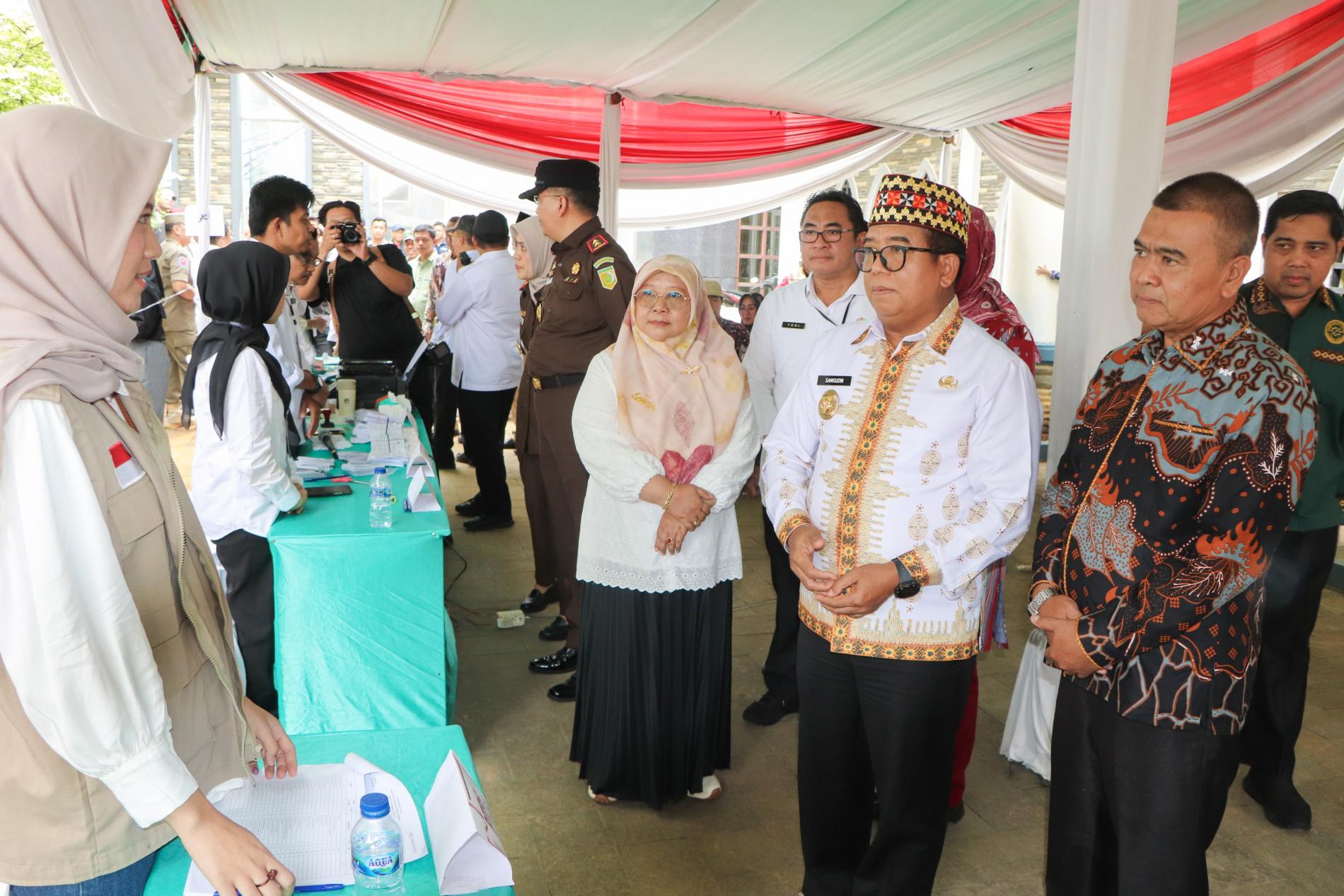 Pj. Gubernur Lampung Samsudin Gunakan Hak Pilih dan Tinjau Pelaksanaan Pilkada Serentak 2024