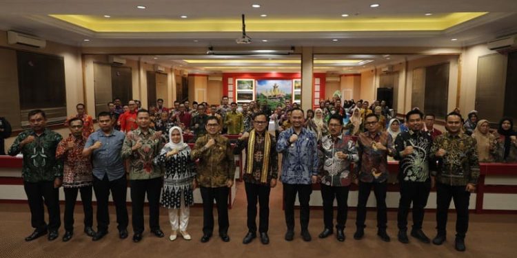 Sukseskan Pilkada Serentak, Pj. Sekdaprov Fredy Dampingi Wamendagri Bima Arya Kunjungi Lamsel