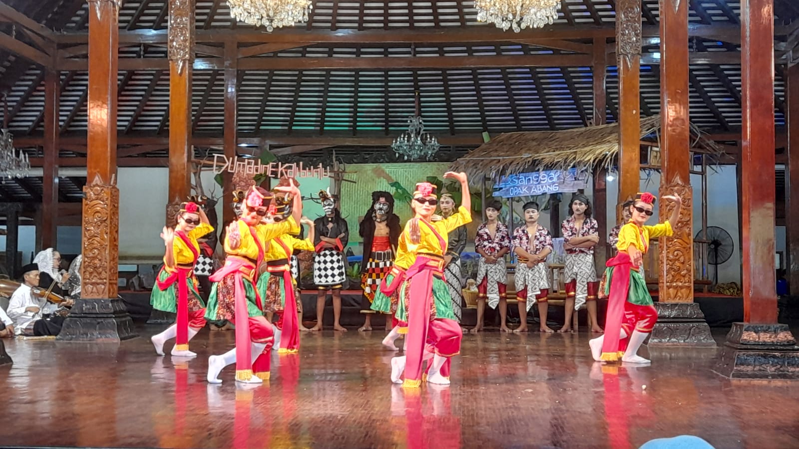 Pemkab Kendal Tampilkan Opak Abang di Taman Mini Indonesia Indah