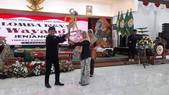 Siswa SD di Kendal Ikuti Lomba Kenal Wayang