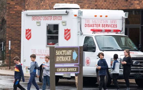  Siswi di AS Tembaki Kawan dan Guru di Kelas, Lalu Bunuh Diri
