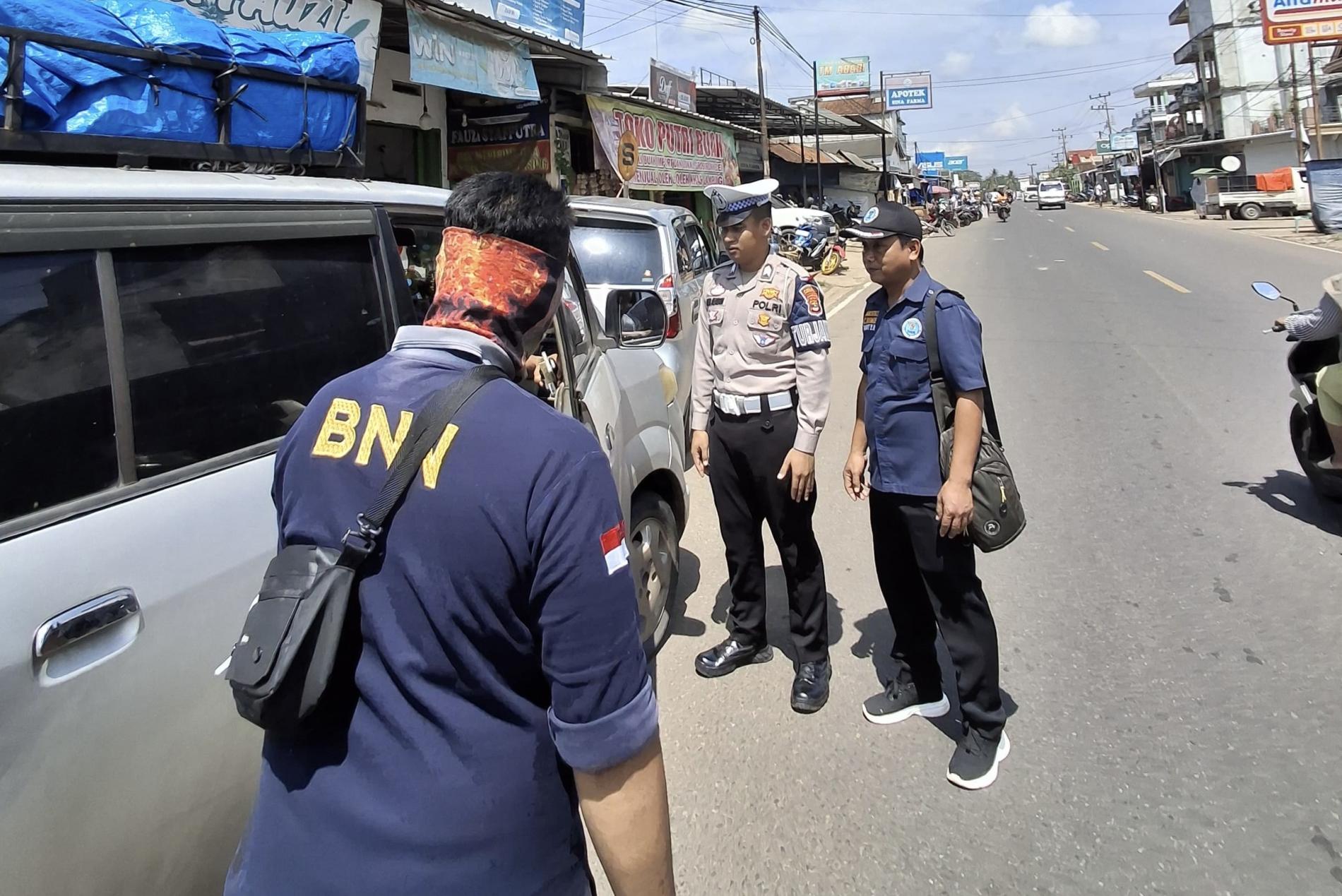 BNN Lampung Timur Bersama Pihak Terkait Tes Urine Sopir Angkutan Umum