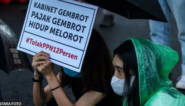 Pungutan-pungutan Baru Tahun 2025, Dijamin Menguras Dompet