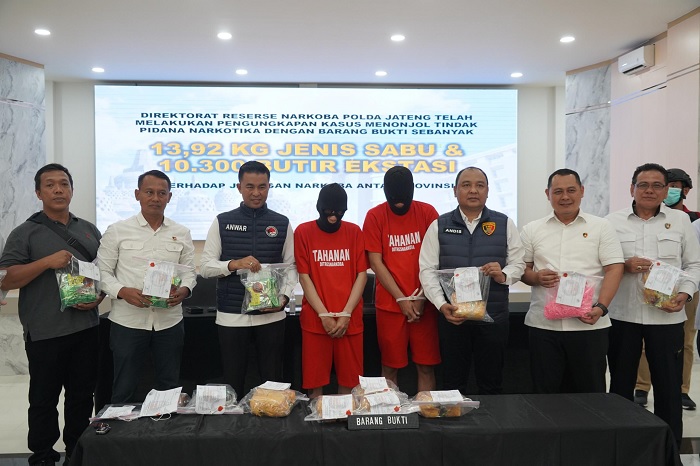 Polda Jateng Bongkar Penyelundupan Belasan Kilo Sabu, Dua Tersangka Dicokok di Tanjung Emas