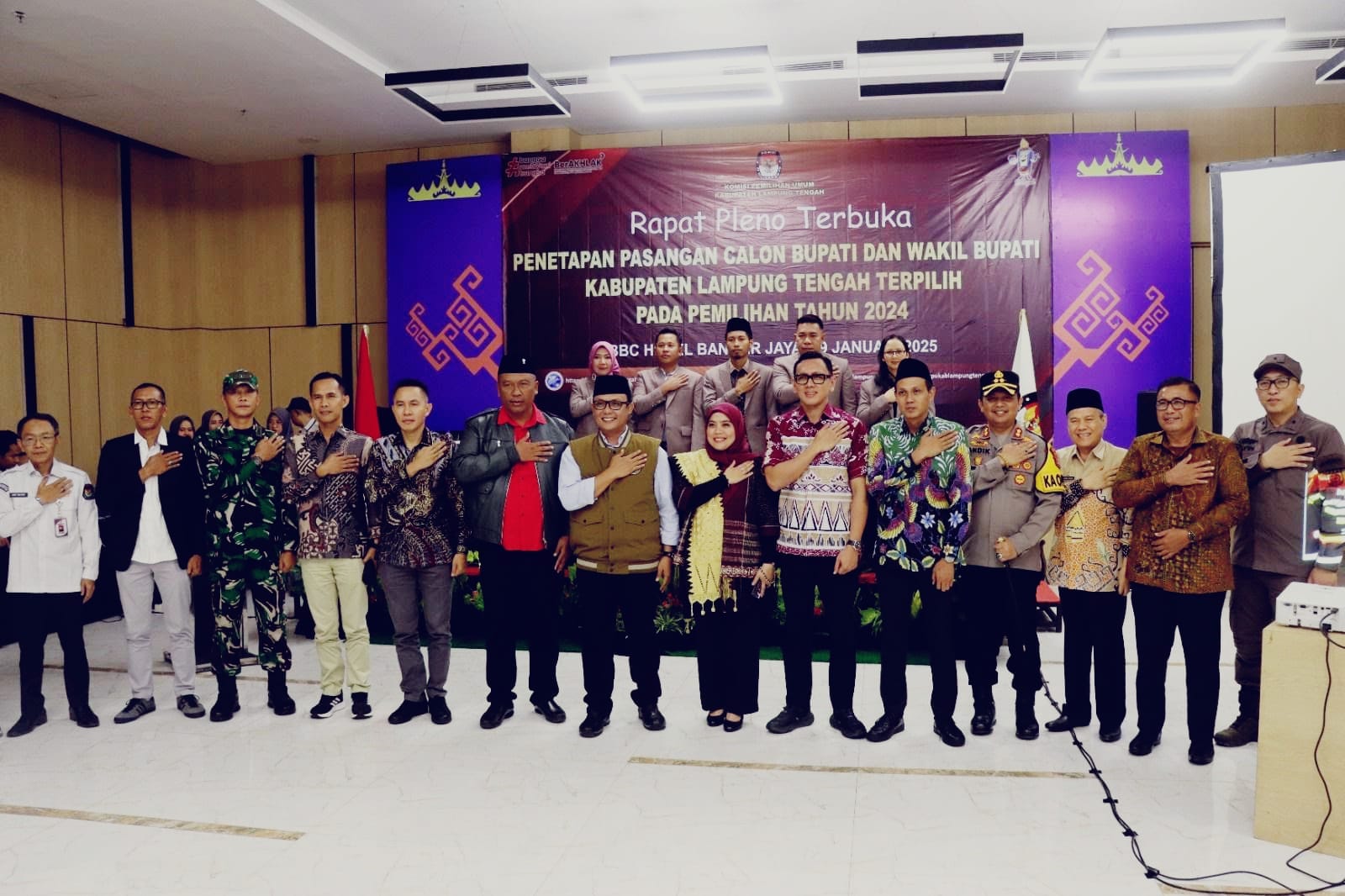 Raup 63,71 Persen Suara, Ardito-Komang Ditetapkan KPU Bupati-Wabup Lamteng