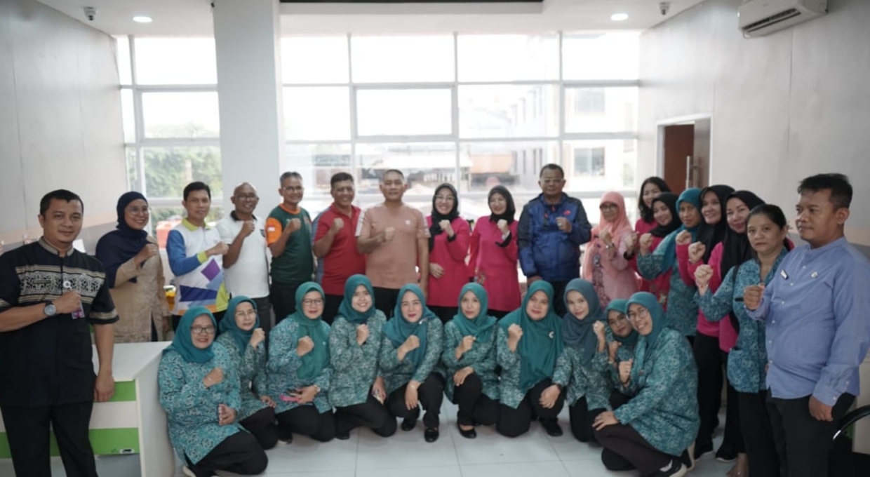 Gelar Panen Ikan Lele dan Sayuran, Wali Kota Arifin dan Wakilnya H. Iqbal Minta Jajarannya Kembangkan Budidaya Urban Farming