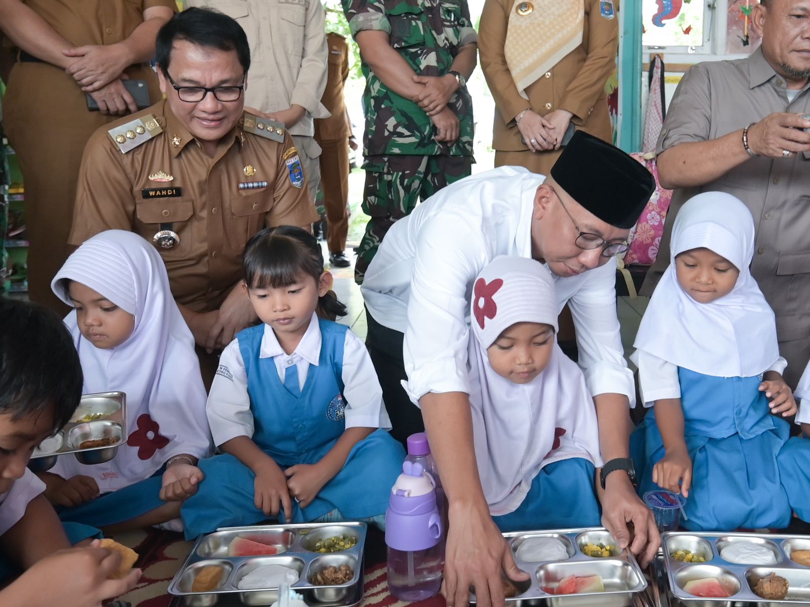 Gubernur Terpilih Mirza Awali Program Makan Bergizi Gratis di Metro