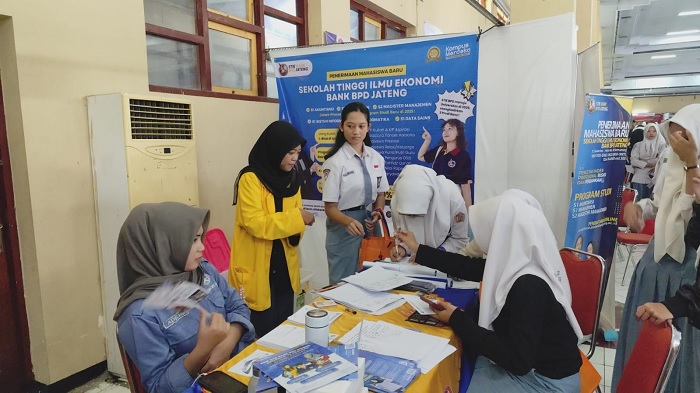 Edu Fair 2025 di Rembang, Bantu Siswa SMA Sederajat Cari Informasi Terkait Perguruan Tinggi