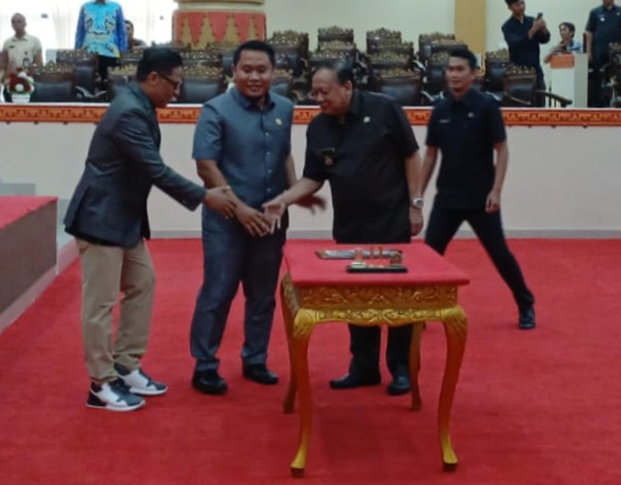 DPRD Tetapkan Eva-Deddy Pimpin Kembali Bandarlampung