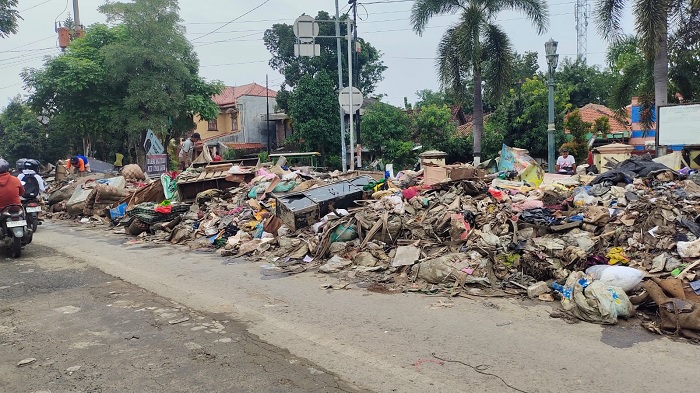 Sampah Banjir Capai 1.000 Ton, Pembuangan ke Tanah Bengkok Kebonharjo