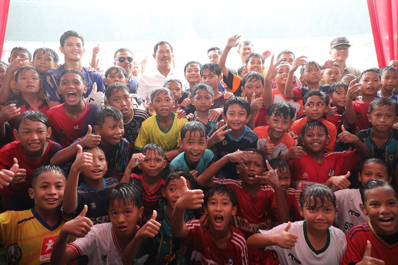 Pemanfaatan Kembali Stadion Jatidiri  Ditandai Penampilan Tim SSB, Pemain PSIS dan Wartawan