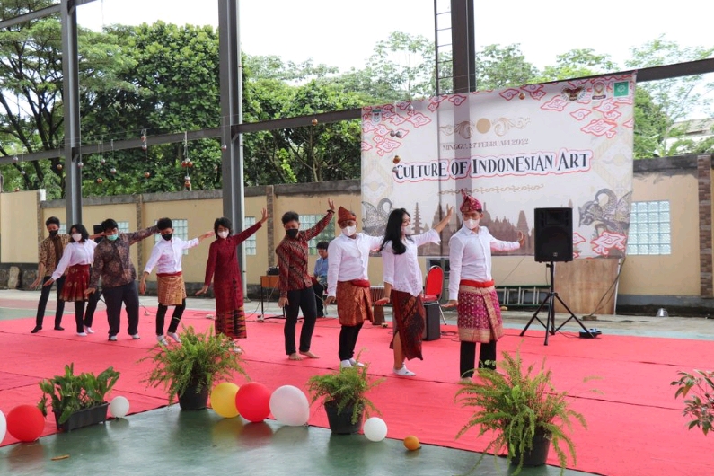 SMA Dwiwarna
