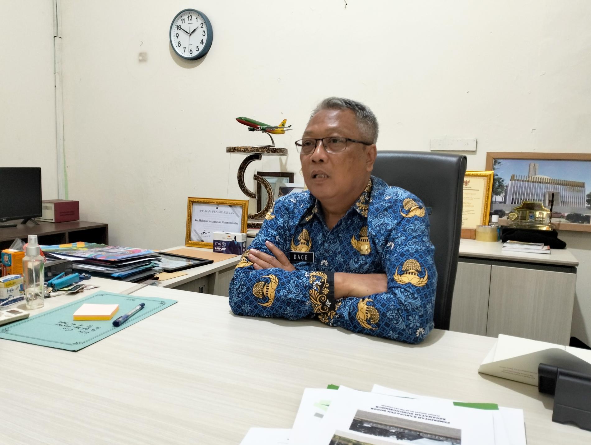Camat Gunung Sindur Kabupaten Bogor, Dace. Camat Gunung Sindur Kabupaten Bogor, Dace.