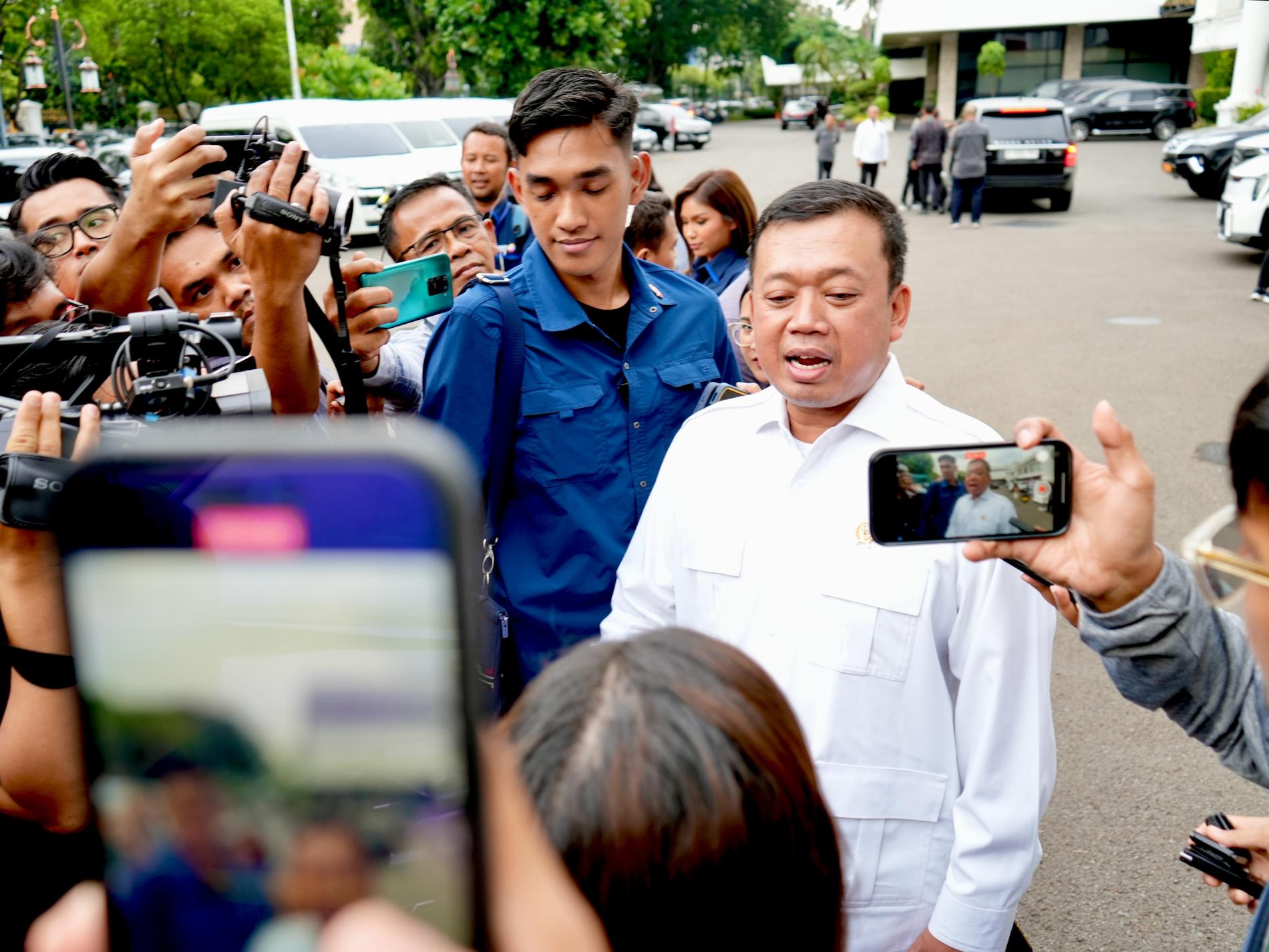 Menteri Nusron Hadiri Rapat Terbatas di Istana, Paparkan Isu-isu Strategis Terkait Pertanahan dan Tata Ruang