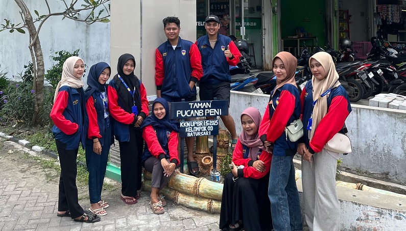 Mahasiswa Kelompok 09 KKN UPGRIS Hidupkan Taman dan Pasang Plang Jalan di Desa Batursari Mranggen