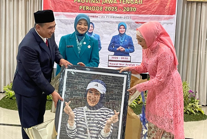 Dilantik Jadi Ketua TP PKK Jateng, Nawal Yasin Ucapkan Kebanggaan kepada Shinta Nana Sudjana