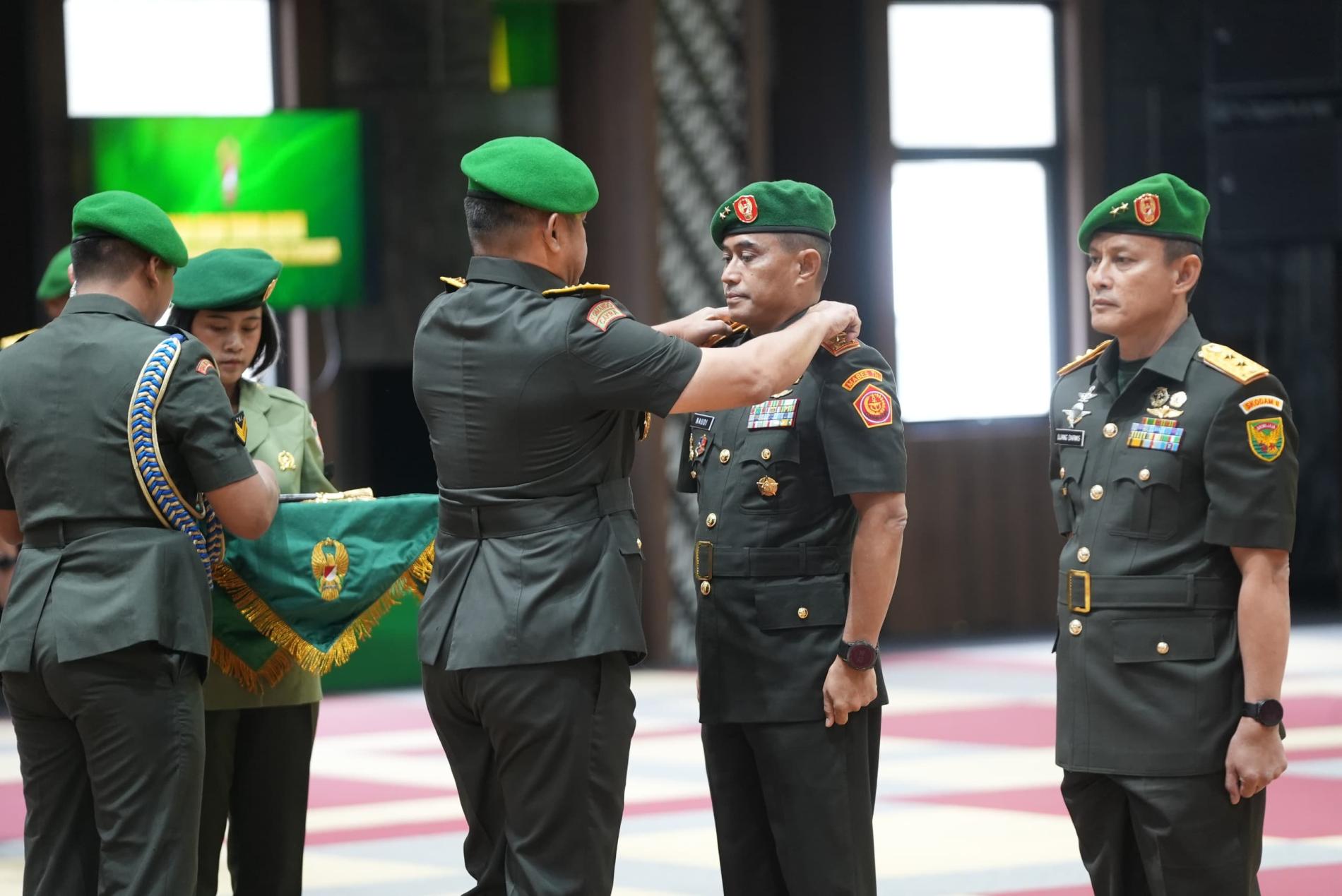 Kasad Pimpin Sertijab Pangdam II/Swj