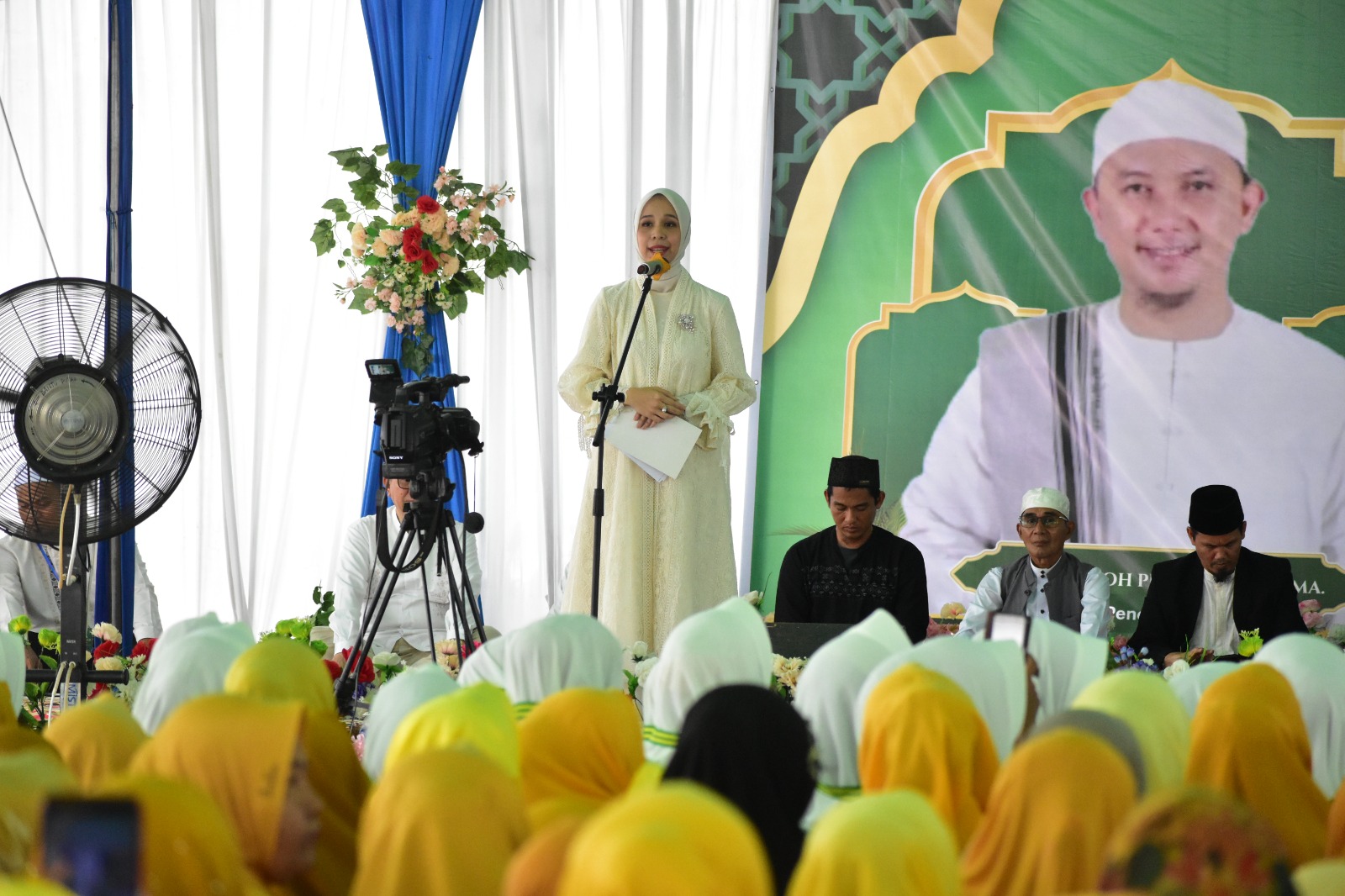 Ketua TP PKK OKI Hadiri Tabligh Akbar dan Wisuda Alquran Jelang Ramadan