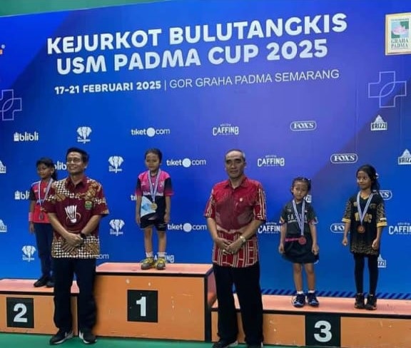 Gondol 7 Emas, PB Arista Juara Umum Kejurkot Bulu Tangkis USM-Padma Cup