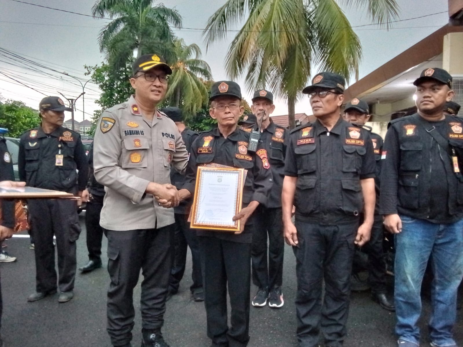 Polsek Ciputat Timur Gelar Apel Kesiapan Menyambut Ramadhan 2025 dan Pemusnahan Senjata Tajam
