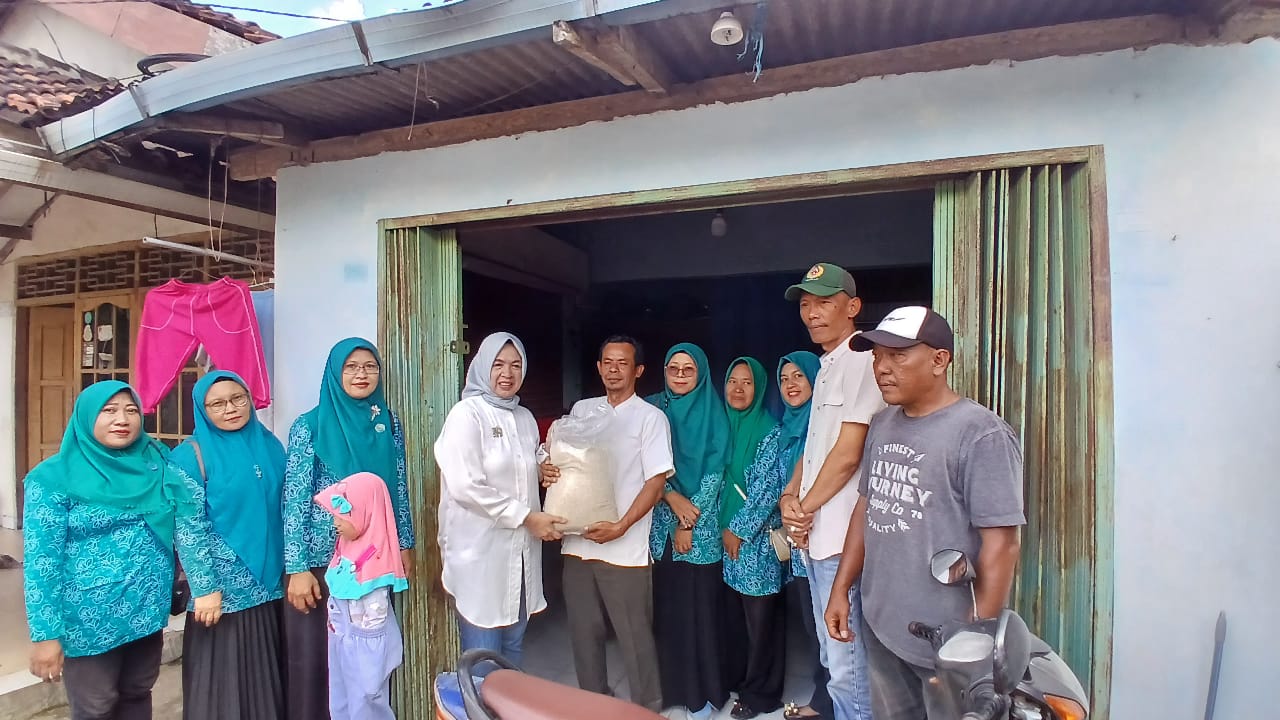 Pemkot Bandarlampung Salurkan Beras bagi Terdampak Banjir