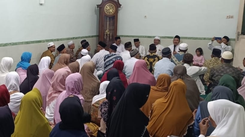 Ketika Lansia Nyantri di Masjid Agung Demak, Ngalap Berkah Ramadan dan Sultan Fatah