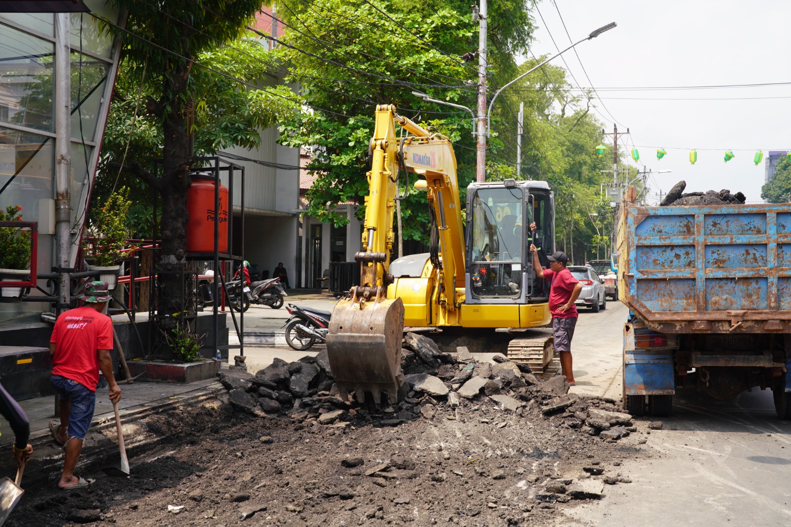 Pemkot Semarang Gercep Tangani Jalan Berlubang, Tindaklanjuti Keluhan Nitizen di Medsos