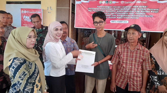 Luncurkan Pak Bana, Disdukcapil Terbitkan Adminduk Warga Kendal yang Tersapu Banjir