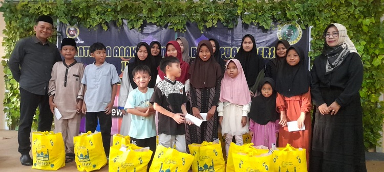 PD INI dan IPPAT Kendal Ajak Buka Puasa dan Santuni 53 Anak Yatim
