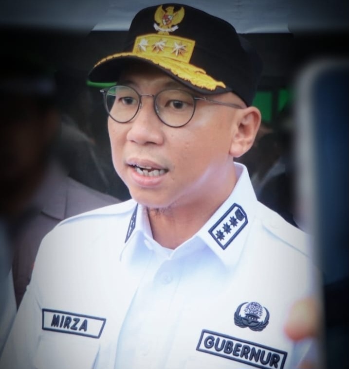 Gubernur Rahmat Mirzani