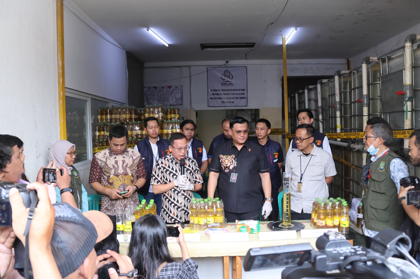 Polda Metro Jaya Ungkap Praktik Kecurangan Takaran Minyakita Di Cipondoh Tangerang