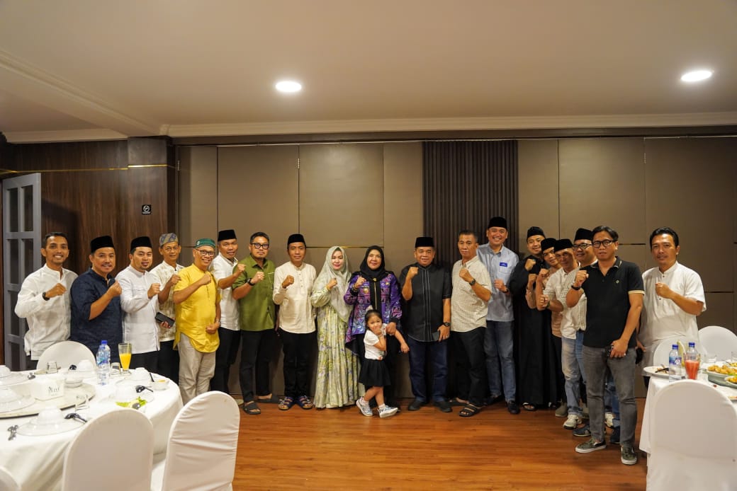 Walikota Eva Dwiana Bukber dengan Partai Pengusungnya