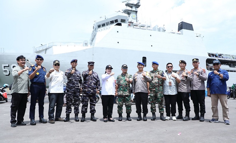 Wali Kota Agustina Sambut Ribuan Pemudik Naik Kapal Perang di Tanjung Emas