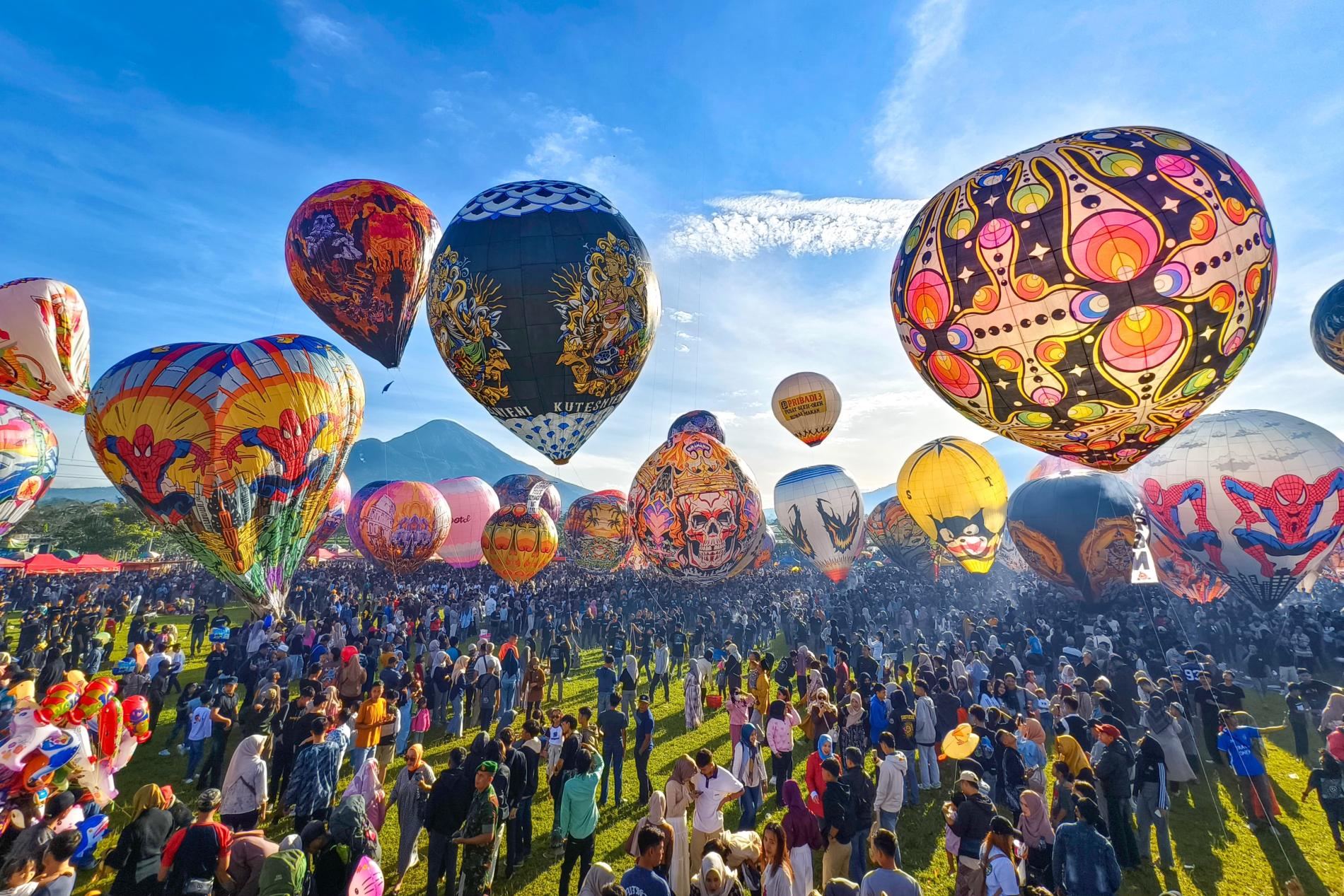 Festival Mudik 2025, Ratusan Balon Udara Hiasi Langit Kabupaten Wonosobo