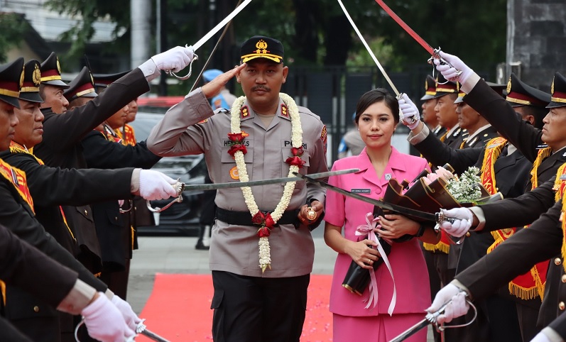 Kapolres Kendal AKBP Feria Kurniawan Resmi Digantikan AKBP Hendry Susanto