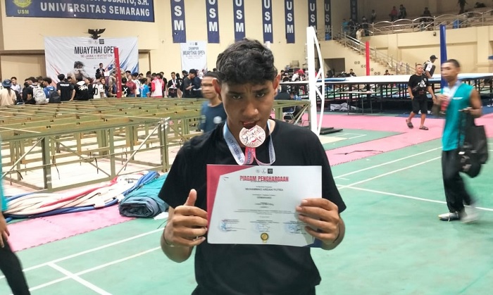 Mahasiswa USM Raih Perunggu di Kejuaraan Muaythai Open Se-Jawa
