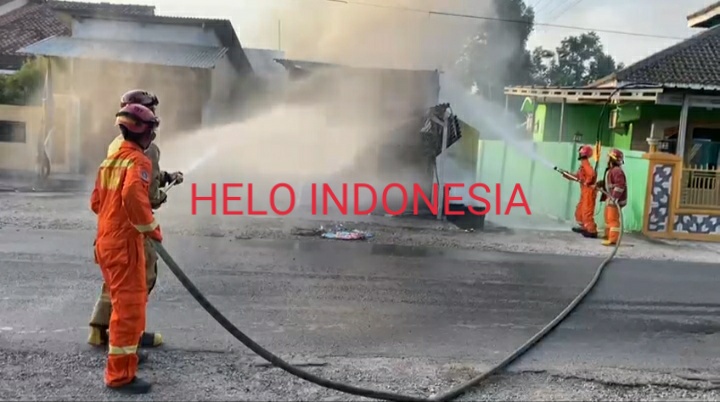 Kios Tambal dan Pertamini Ludes Terbakar di Sukamaju, Telukbetung