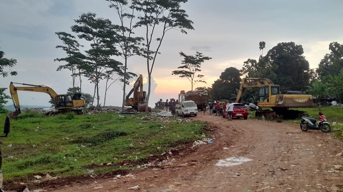 Kondisi Rusak dan Hambat Aktivitas Penataan Sampah,  TPA Darupono Butuh Alat Berat Baru