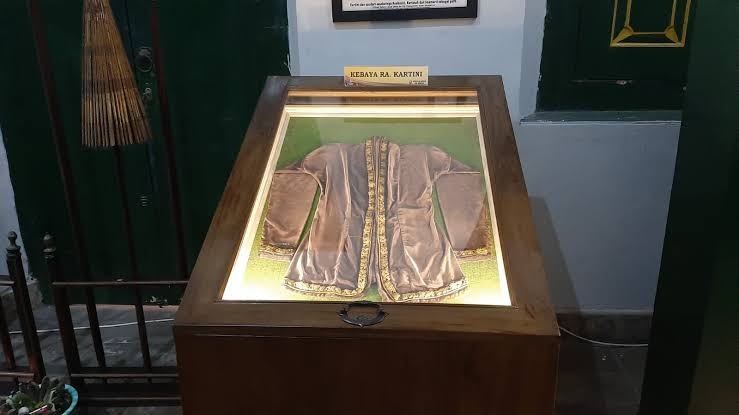 Lima Koleksi Museum RA Kartini Dipamerkan di Museum Nasional Indonesia, Apa Saja?