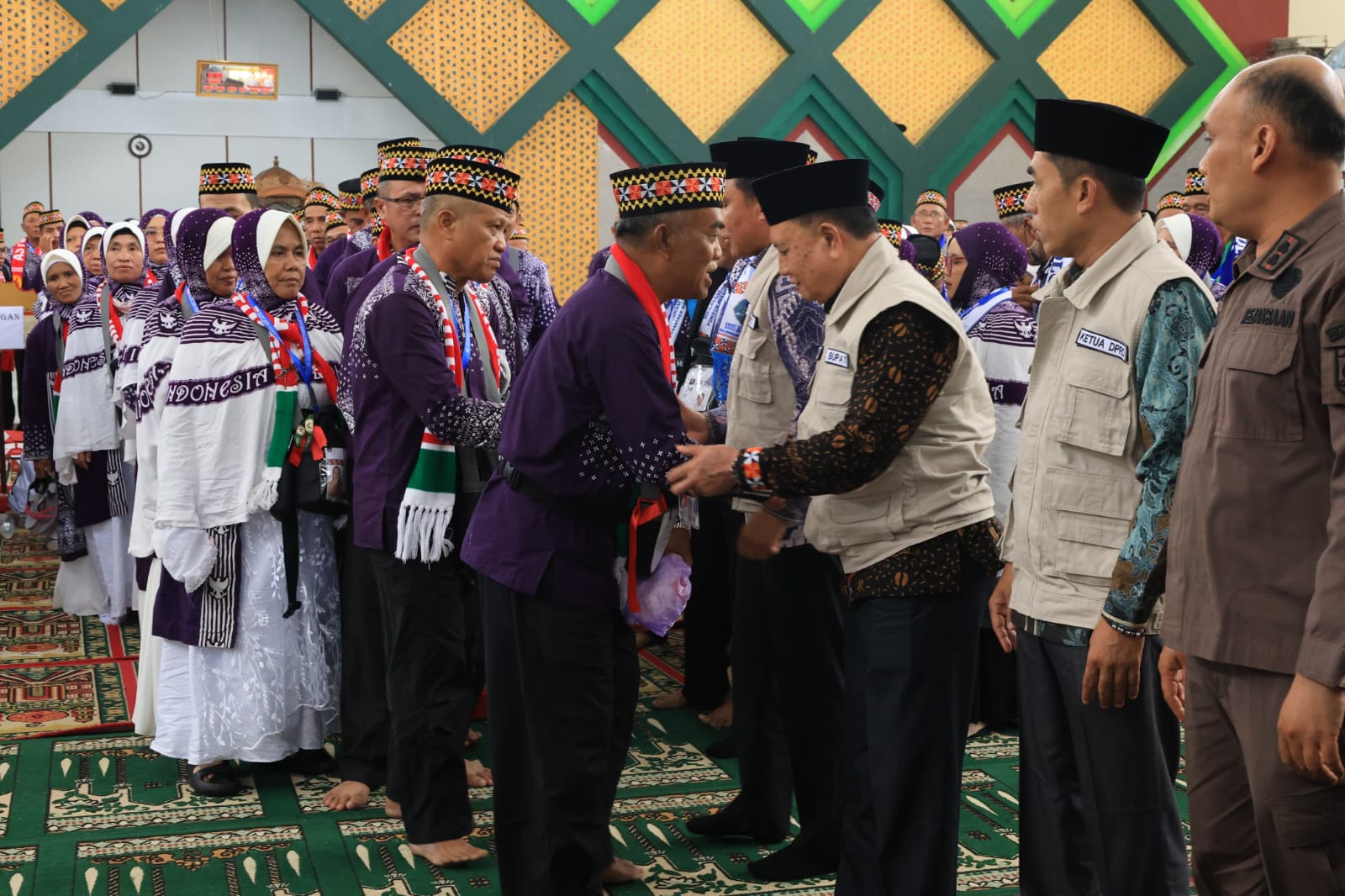 Parosil Mabsus Melepas 311 Calon Jamaah Haji Asal Lampung Barat