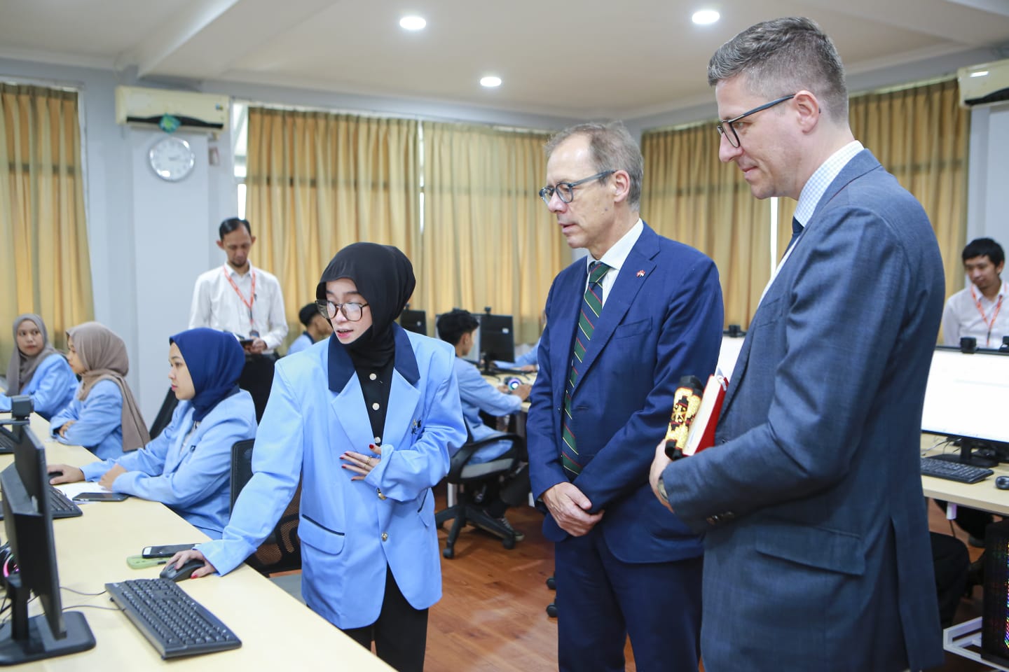 DEAR 2025: UBL Perkuat Peran Arsitek Digital Ramah Lingkungan Melalui Kolaborasi Internasional