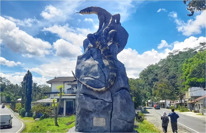 Tugu Biawak, Magnet Wisata Baru di Wonosobo yang Lagi Viral