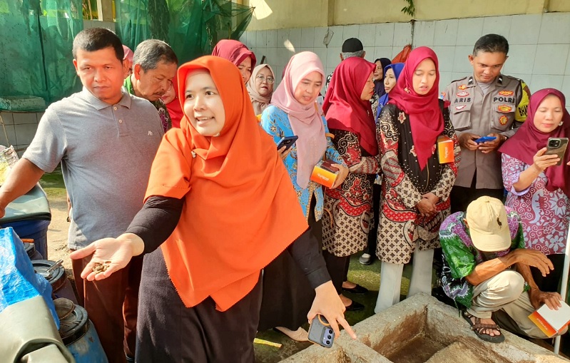 Kiprah Dini Inayati, Anggota DPRD Kota Semarang Terpanggil Pelopori Zero Waste di Sendangmulyo